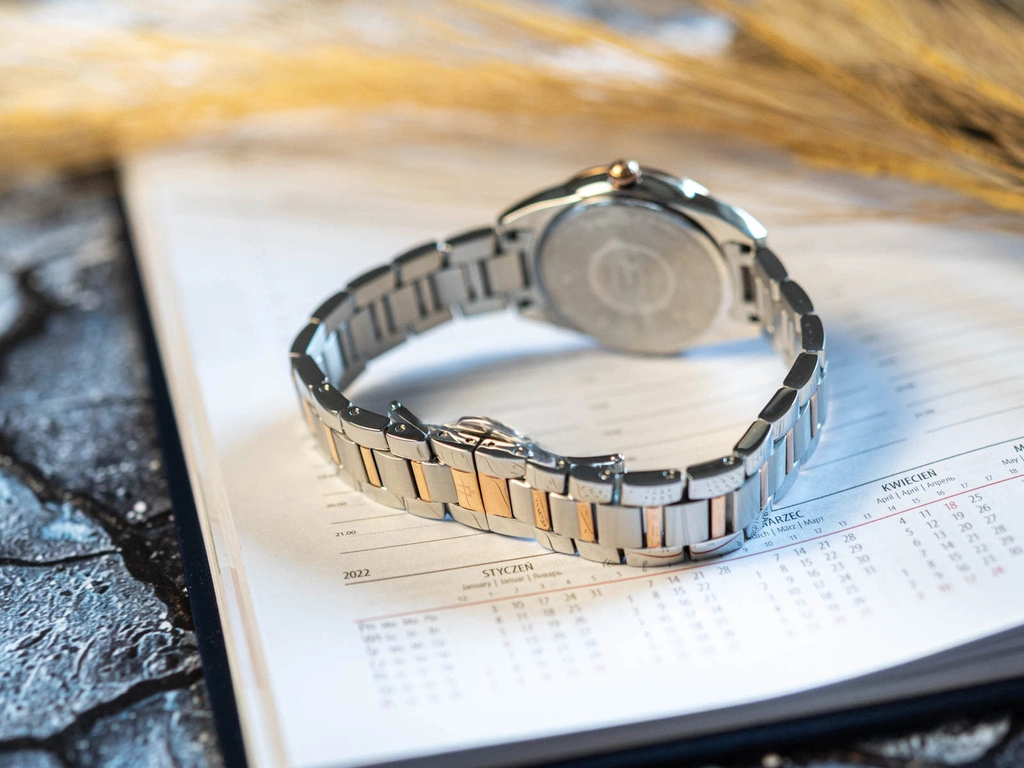 Zegarek damski BULOVA 98P183 Classic Diamonds