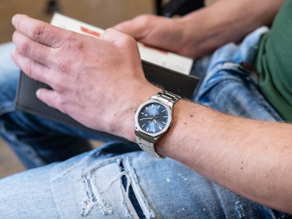 Zegarek męski CASIO Edifice EFR-S108D-2AVUEF