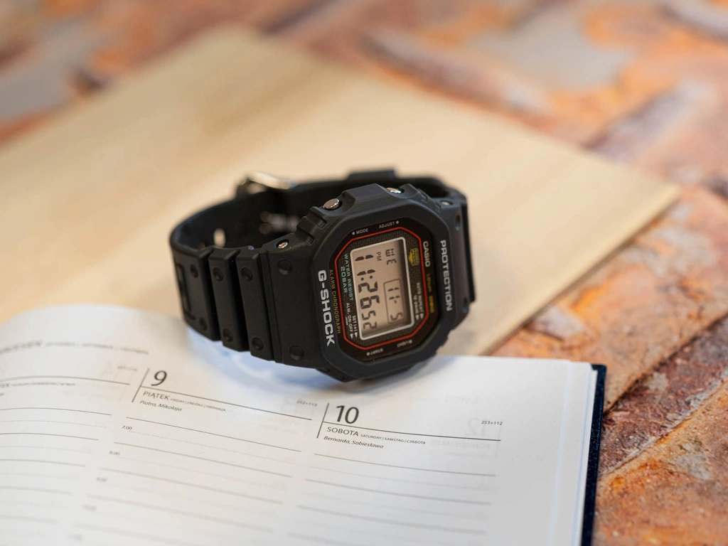 Zegarek męski CASIO G-SHOCK CASIO DW-5000R-1AER