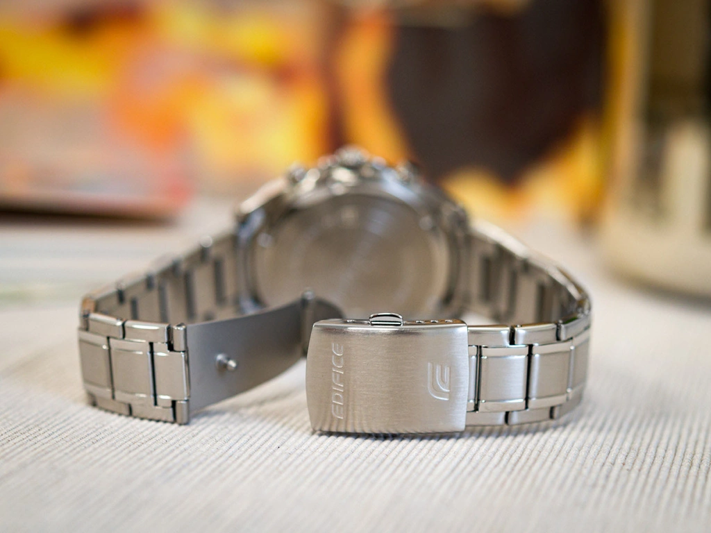 Zegarek męski CASIO Edifice EFV-610D-5CVUEF