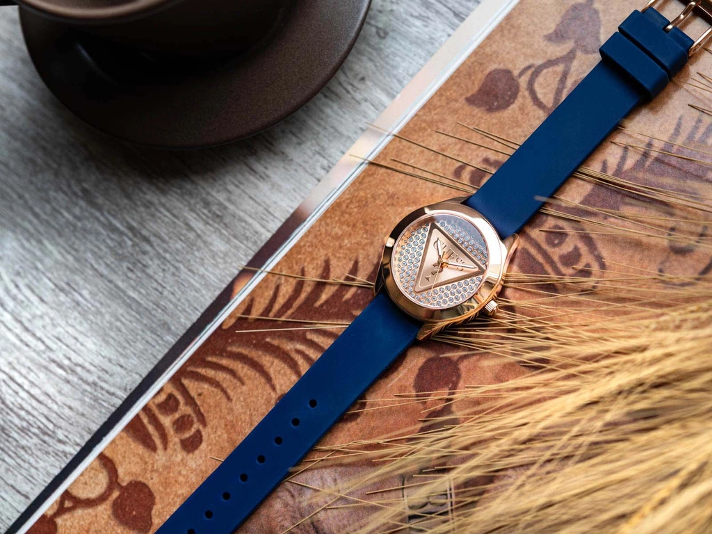 Zegarek damski GUESS GW0745L4 Glitz