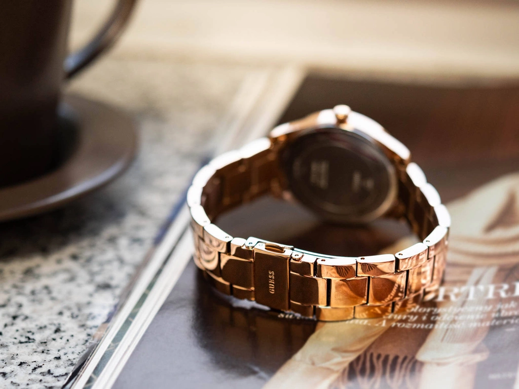 Zegarek damski GUESS GW0485L2 Emblem