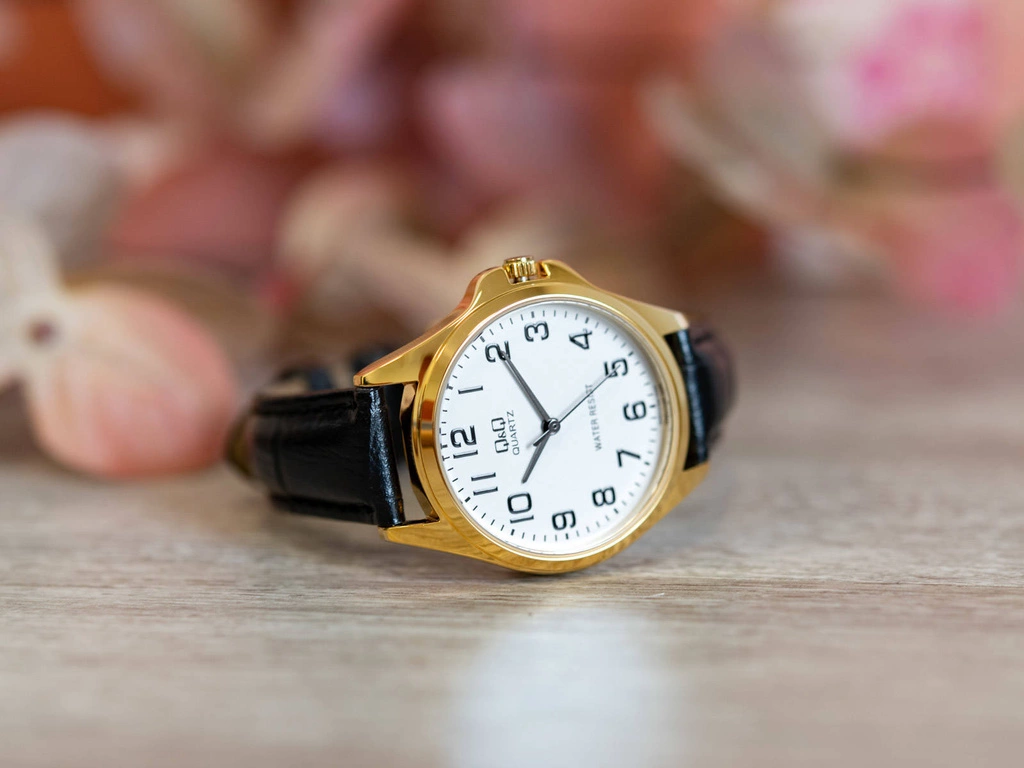 Zegarek damski Q&Q QA07J104Y