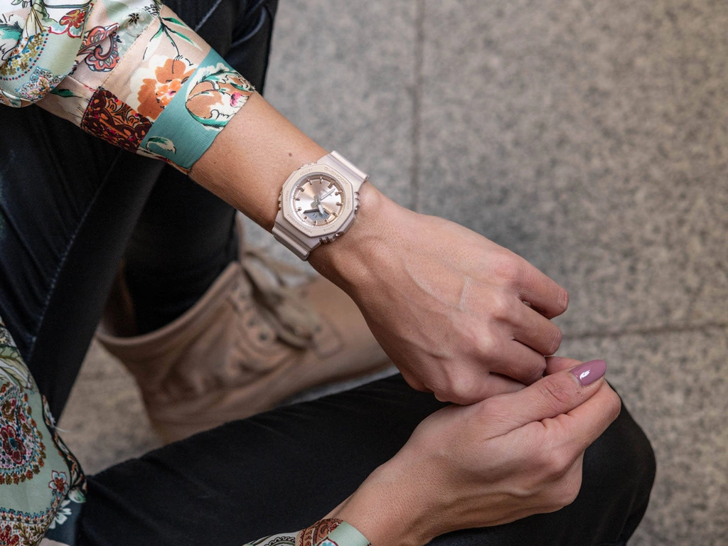 Zegarek damski CASIO G-SHOCK GMA-P2100ST-9AER