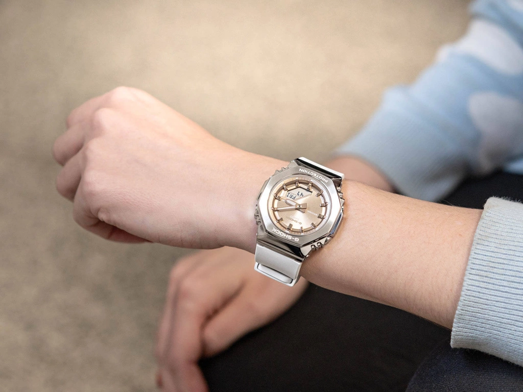 Zegarek damski CASIO G-SHOCK GM-S2110-7A9ER