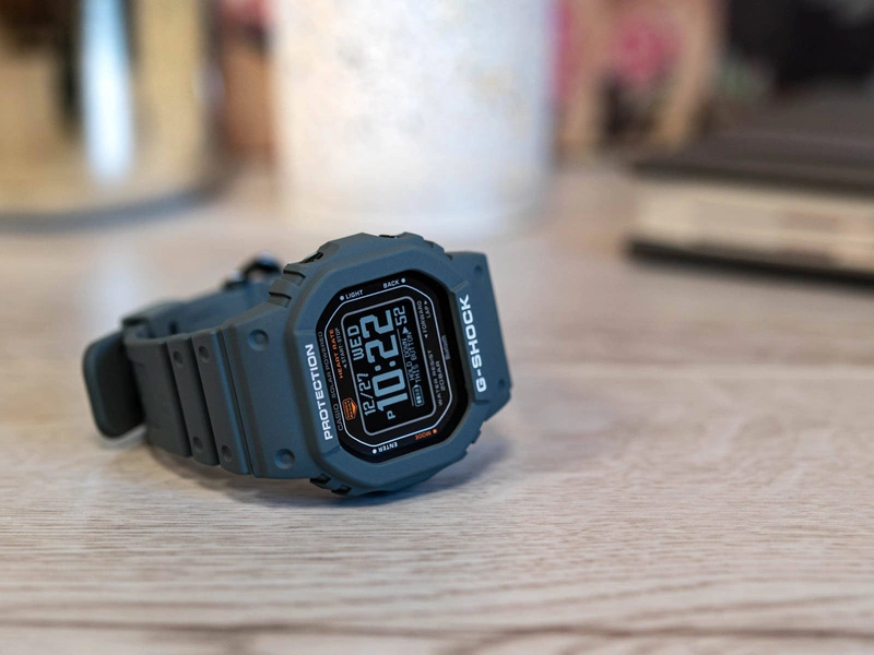 Zegarek męski CASIO G-SHOCK DW-H5600-2ER G-Squad