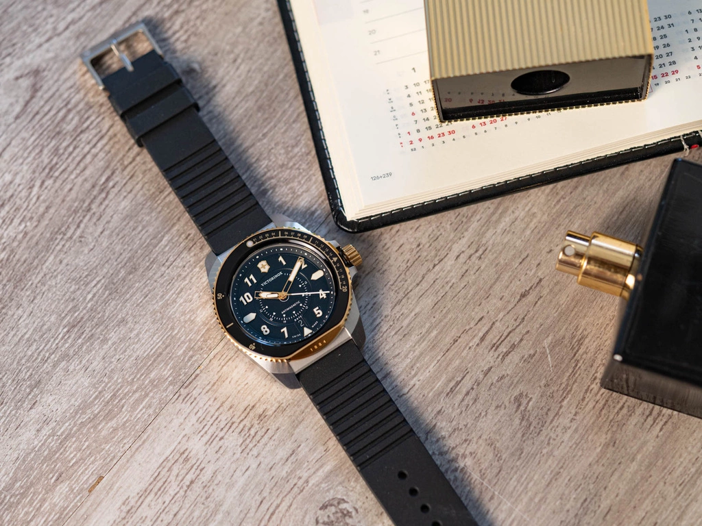 Zegarek męski Victorinox 242014 Journey 1884