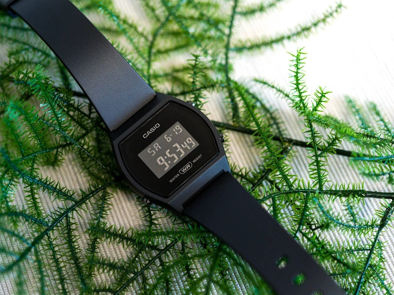 Zegarek damski CASIO LW-204-1BEF