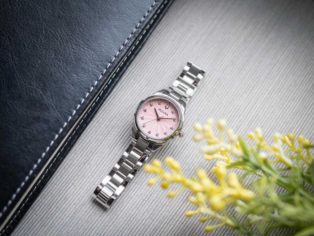 Zegarek damski BULOVA 96P249 Sutton Diamonds