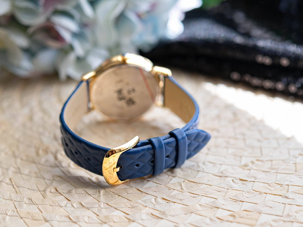 Zegarek damski VERSACE Pop Chic VEVD00319