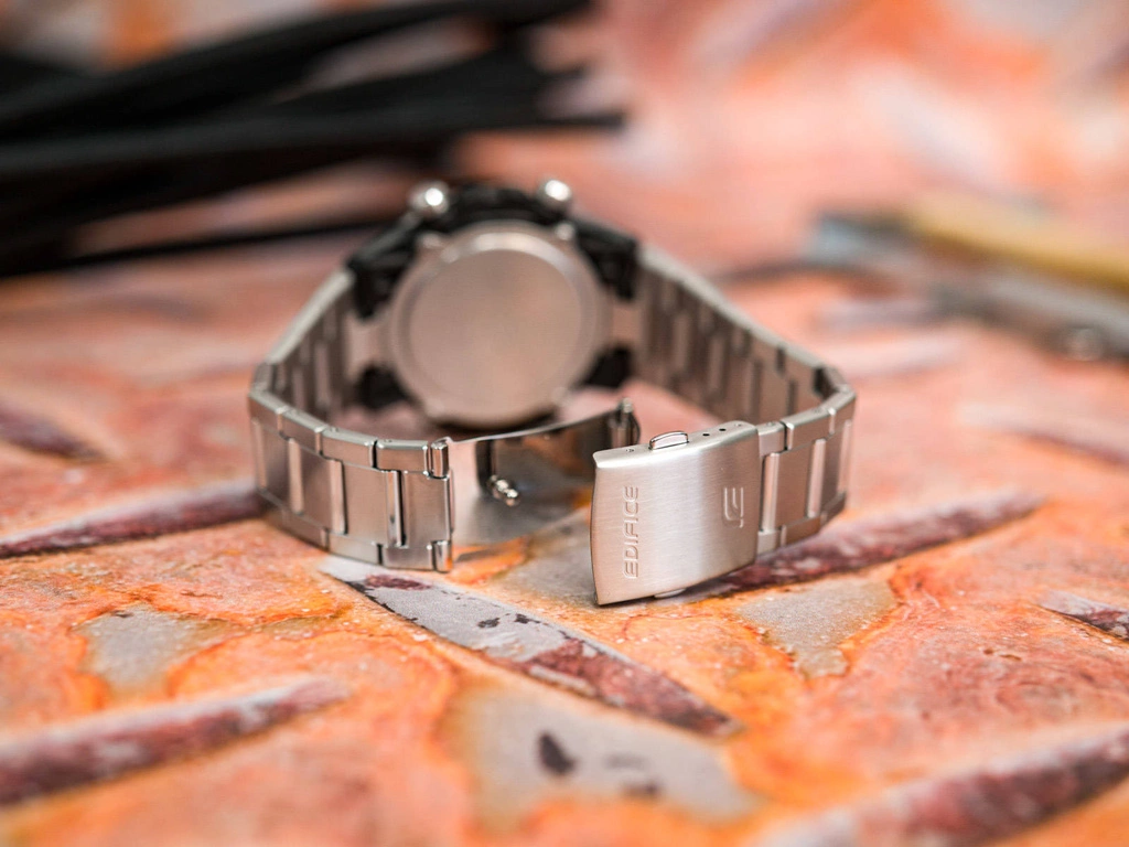 Zegarek męski CASIO Edifice ECB-2000D-1AEF