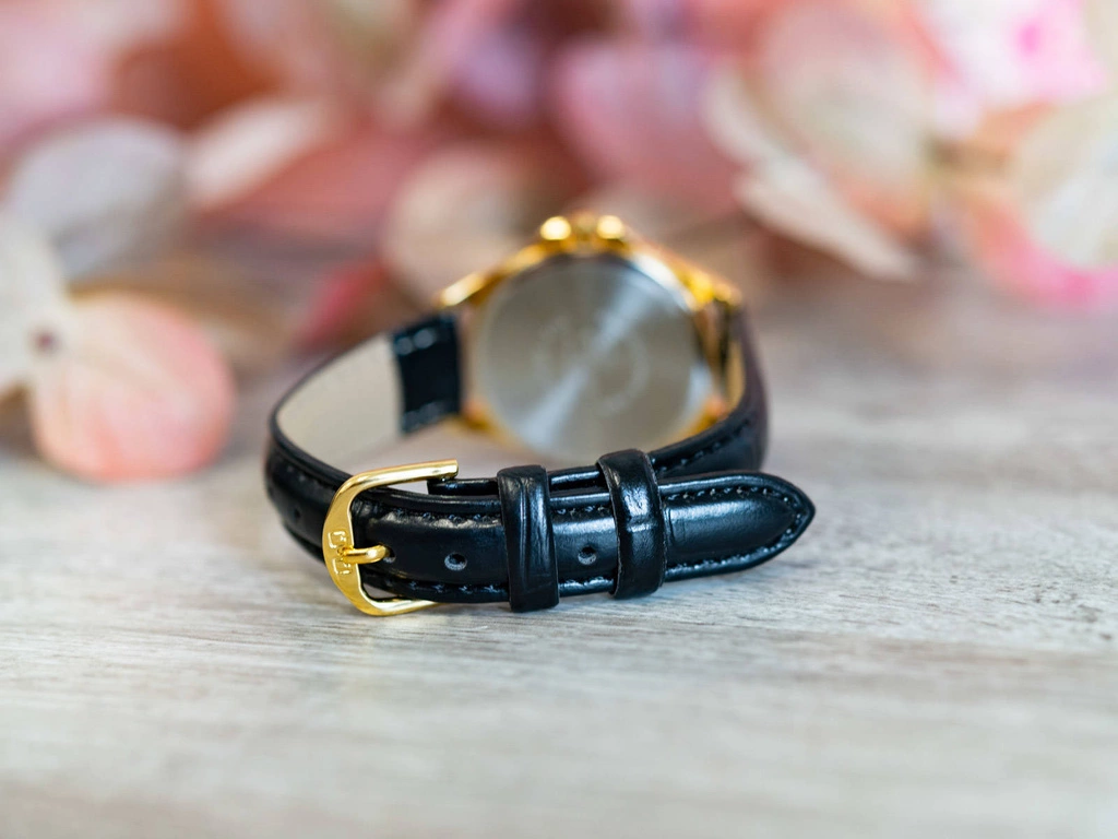 Zegarek damski Q&Q QA07J103Y