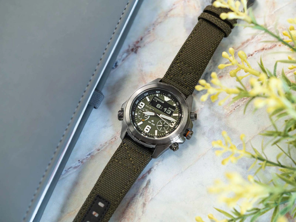 Zegarek męski Citizen JV1005-02W Promaster Land Eco-Drive