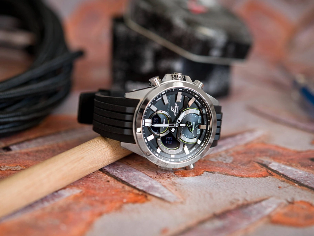 Zegarek męski CASIO Edifice ECB-30P-1AEF