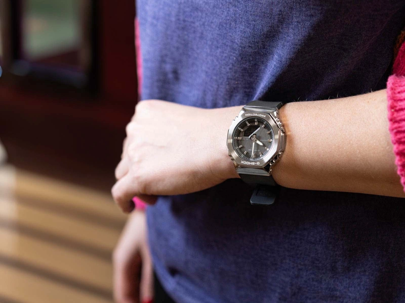 Zegarek damski CASIO G-SHOCK GM-S2110-1A1ER