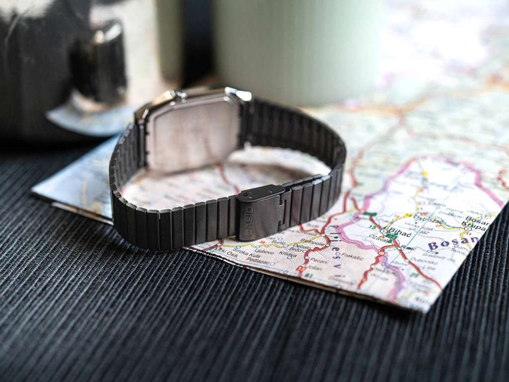 Zegarek damski CASIO AQ-800EB-2AEF