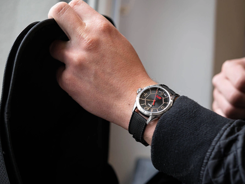 Zegarek męski TIMEX TW2V56100 UFC Pro