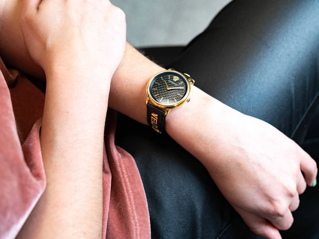 Zegarek damski VERSACE VE8104622 V-Circle