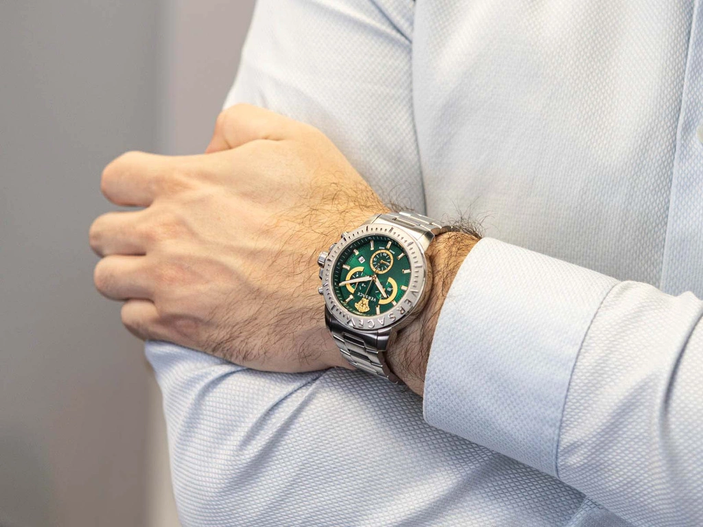 Zegarek męski VERSACE VE2E00821 New Chrono