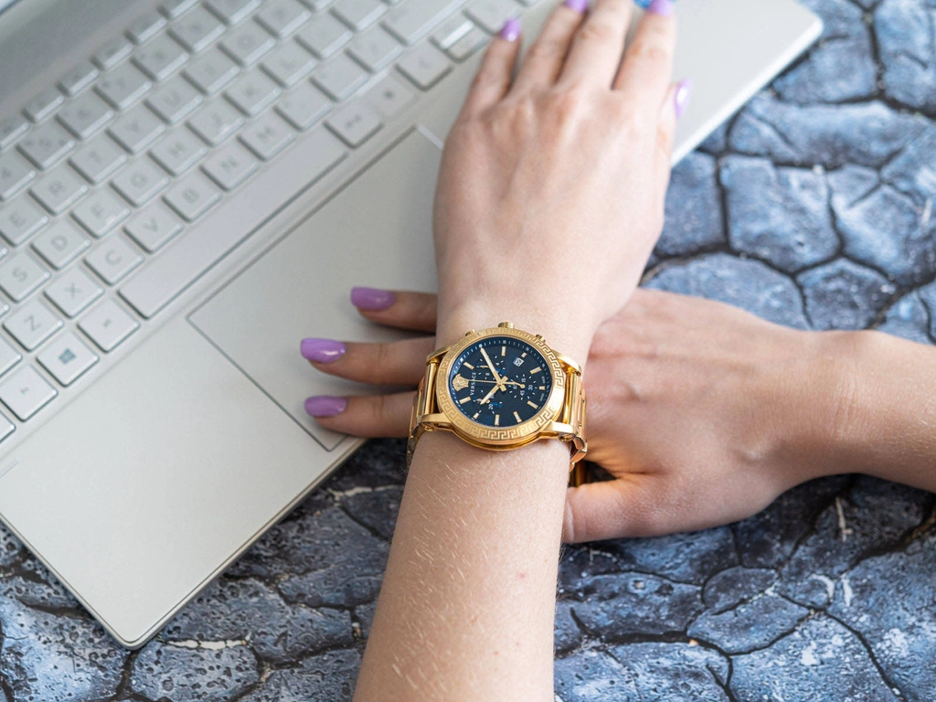 Zegarek damski VERSACE VEKB00722 Sport Tech Lady