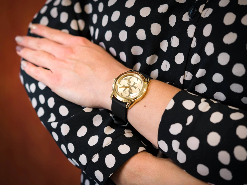 Zegarek damski GUESS TWIST W0911L3