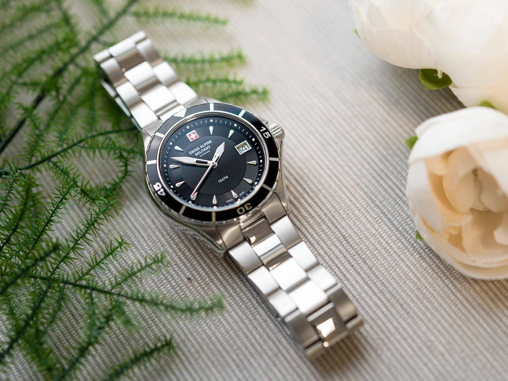 Zegarek damski SWISS ALPINE MILITARY 7740.1137