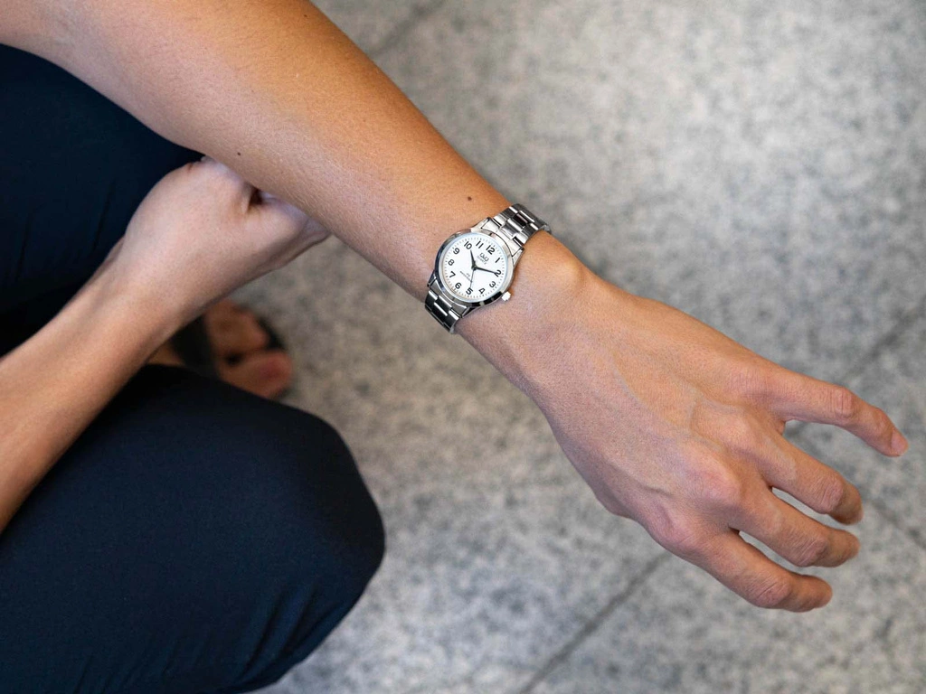 Zegarek damski Q&Q C215J204Y