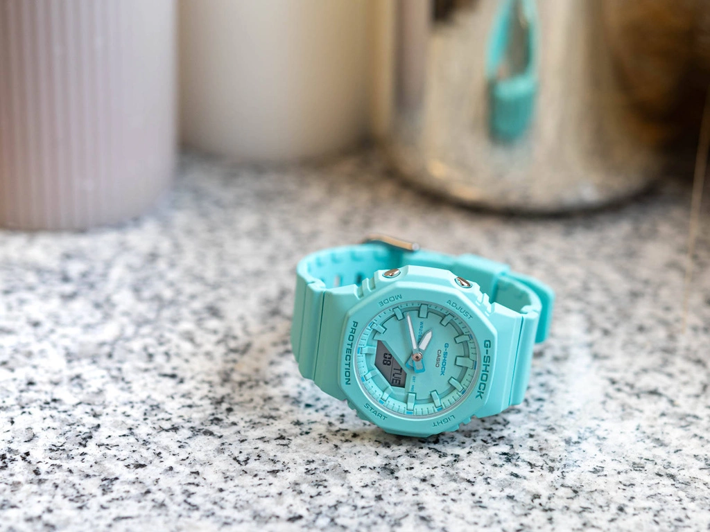 Zegarek damski CASIO G-SHOCK GMA-P2100-2AER