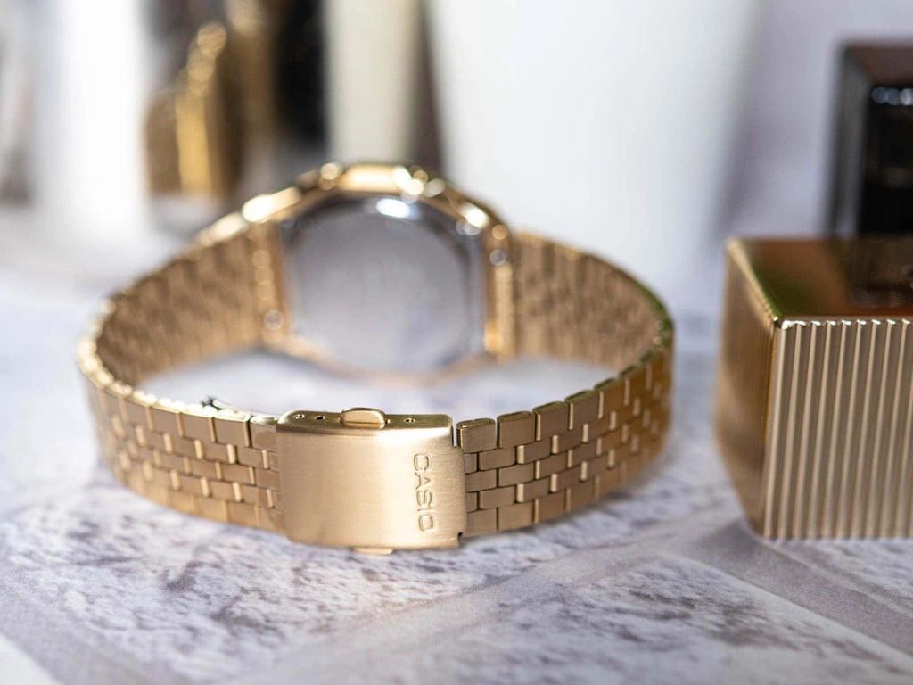 Zegarek CASIO A1000G-9EF