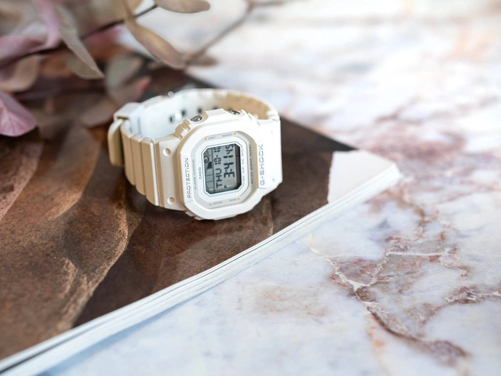 Zegarek damski CASIO G-SHOCK GLX-S5600-7BER G-Lide