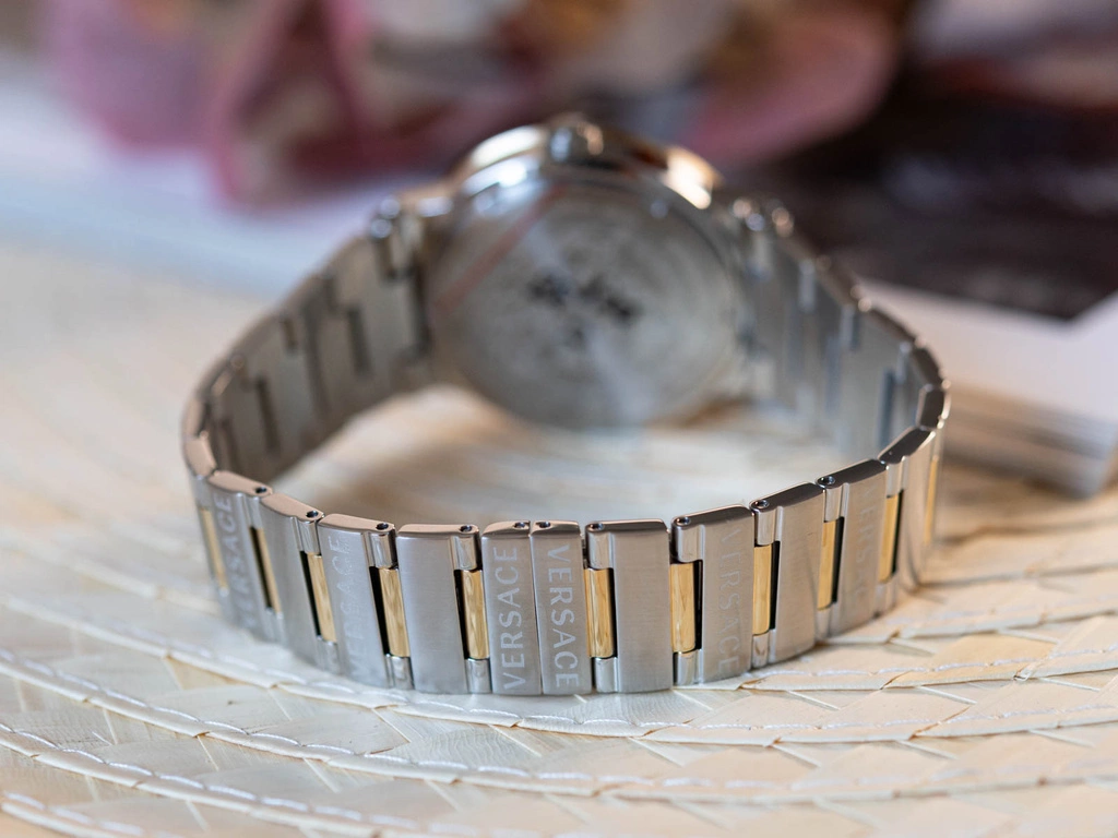 Zegarek damski VERSACE VEVH00720 Greca Logo