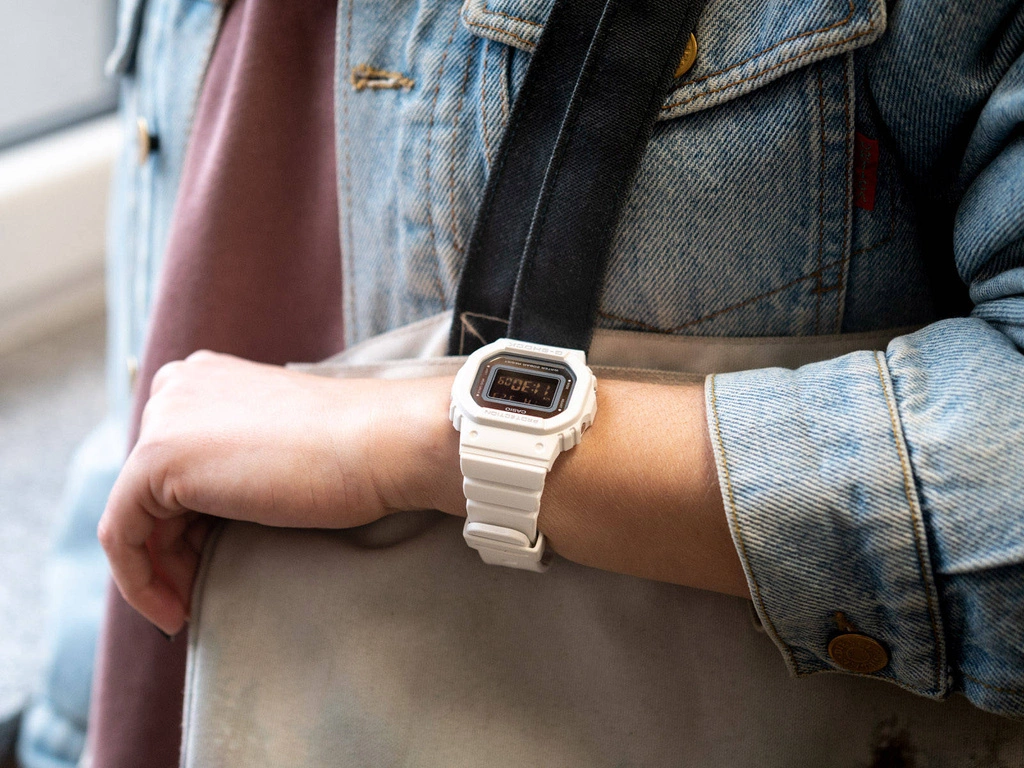 Zegarek damski CASIO G-SHOCK GMD-S5600-7ER